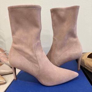 Stuart Weitzman Nude Pink Heeled Boots with Sleek Design